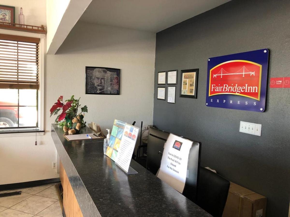 Fairbridge Inn Express Monroe City Eksteriør bilde